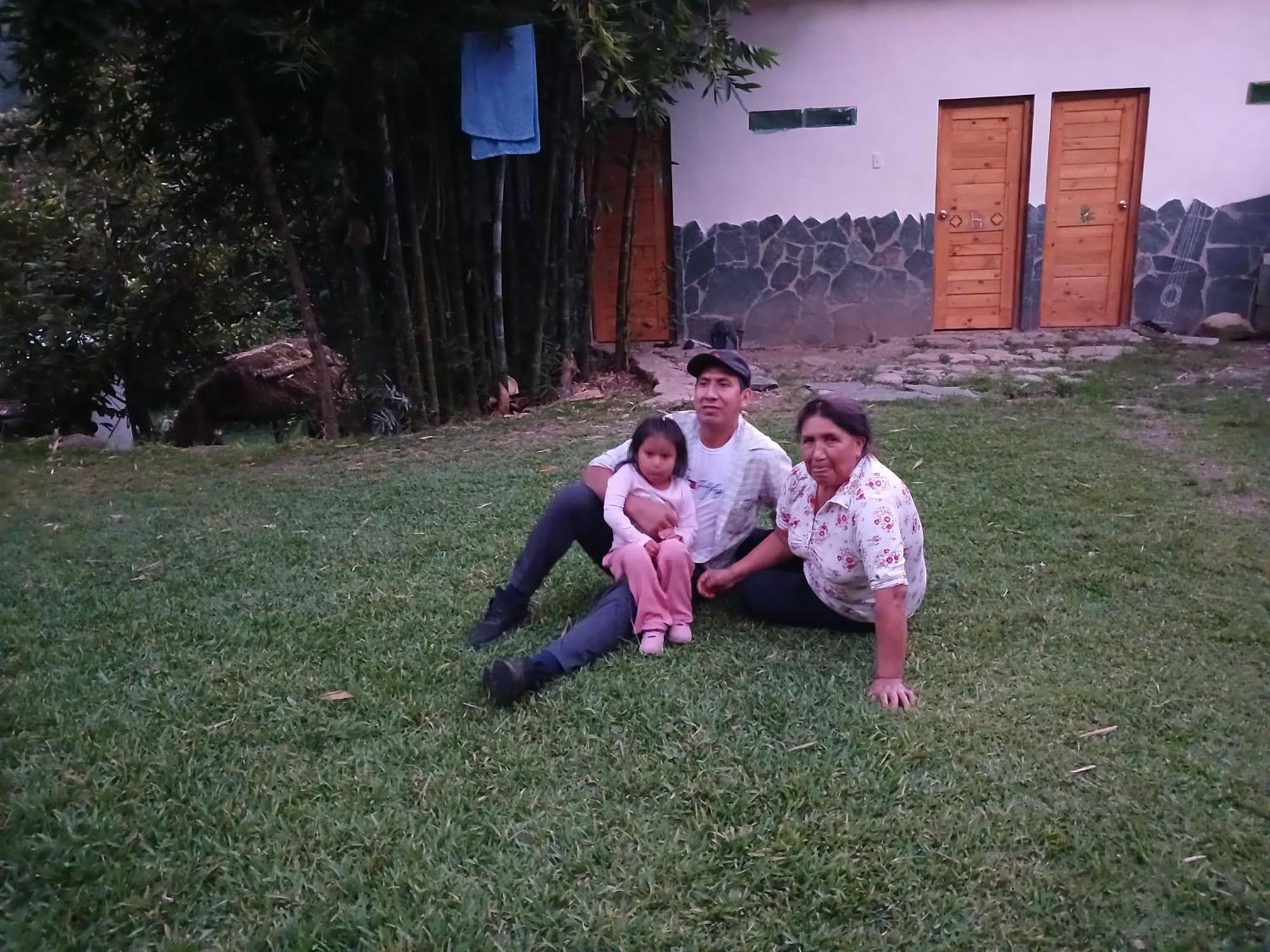 Lia B&B Lucmabamba Sahuayaco Luaran gambar