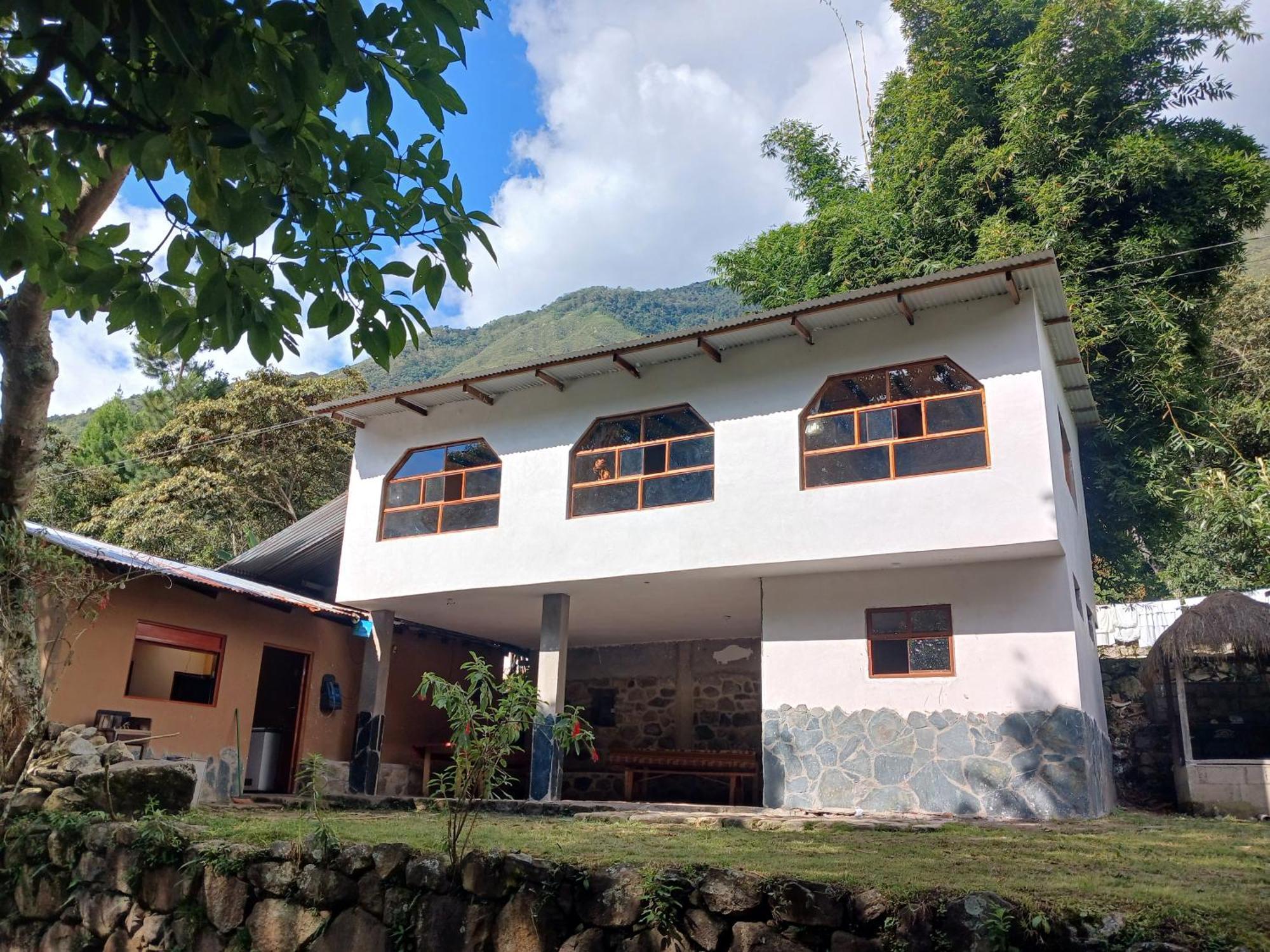 Lia B&B Lucmabamba Sahuayaco Luaran gambar
