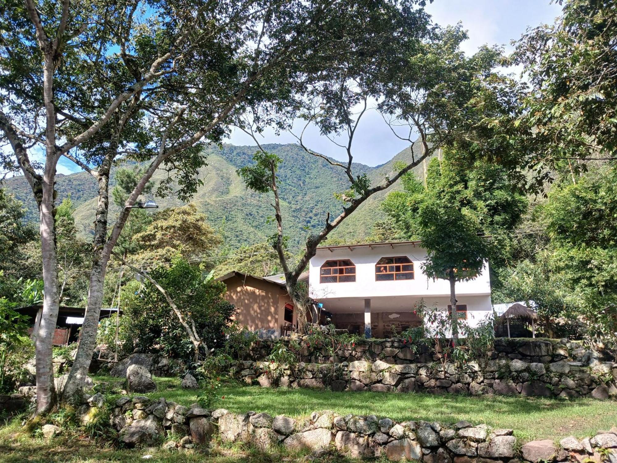 Lia B&B Lucmabamba Sahuayaco Luaran gambar